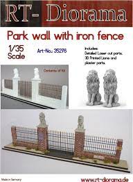 1/35 Park Wall with Iron Fence [Standard]