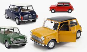 1/18 Innocenti Mini Cooper MK1 1966 - Green Ivor