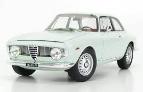 1/18 ALFA ROMEO GIULIA 1600 SPRINT GT 1963 -