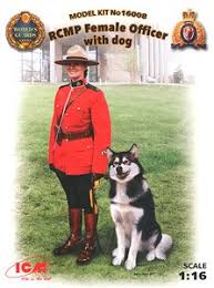 1/16 RCMP FEMALE OFFICER WITH DOG 